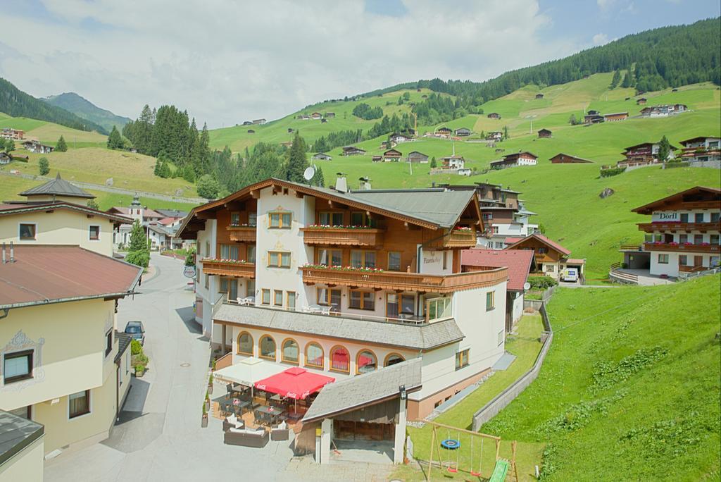 Aparthotel Dorfplatzl Garni Тукс Экстерьер фото