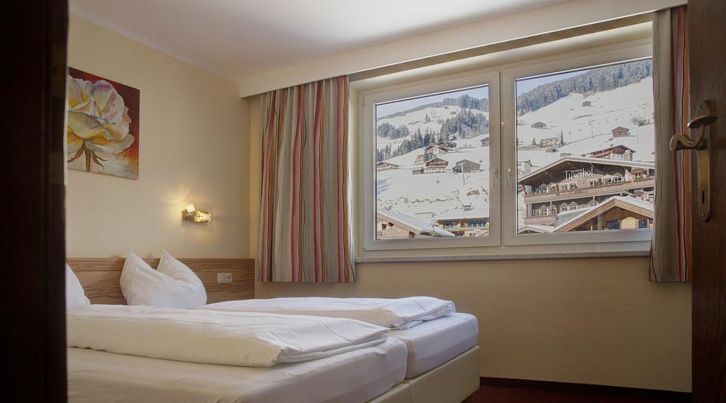 Aparthotel Dorfplatzl Garni Тукс Экстерьер фото