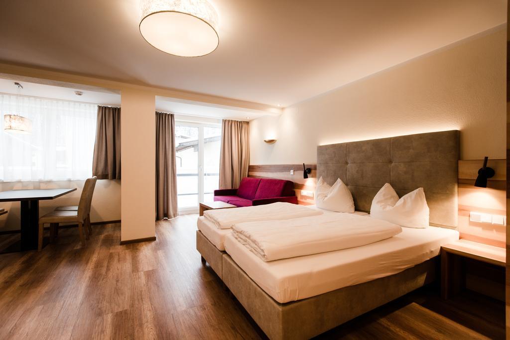 Aparthotel Dorfplatzl Garni Тукс Экстерьер фото