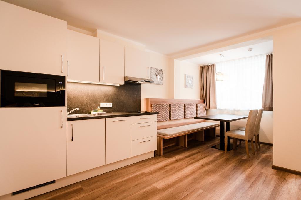 Aparthotel Dorfplatzl Garni Тукс Экстерьер фото